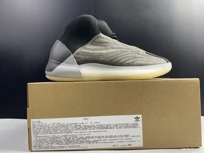 Barium H68771 Quantum Yeezy Adidas 0529
